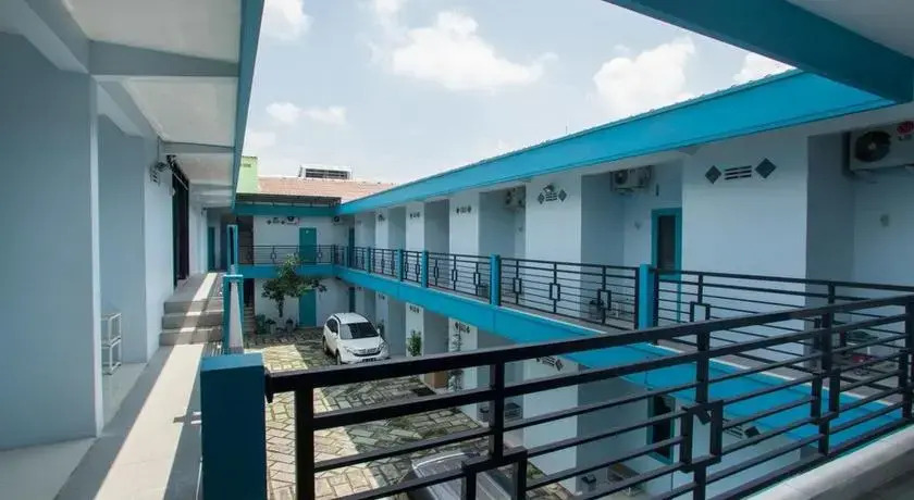 RedDoorz Syariah at Kartohardjo Madiun