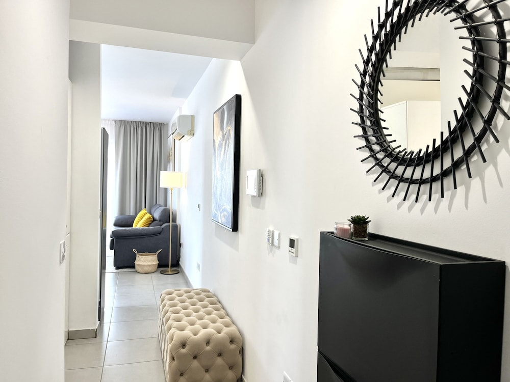 127 NIC - Stay Sun Line Apartment