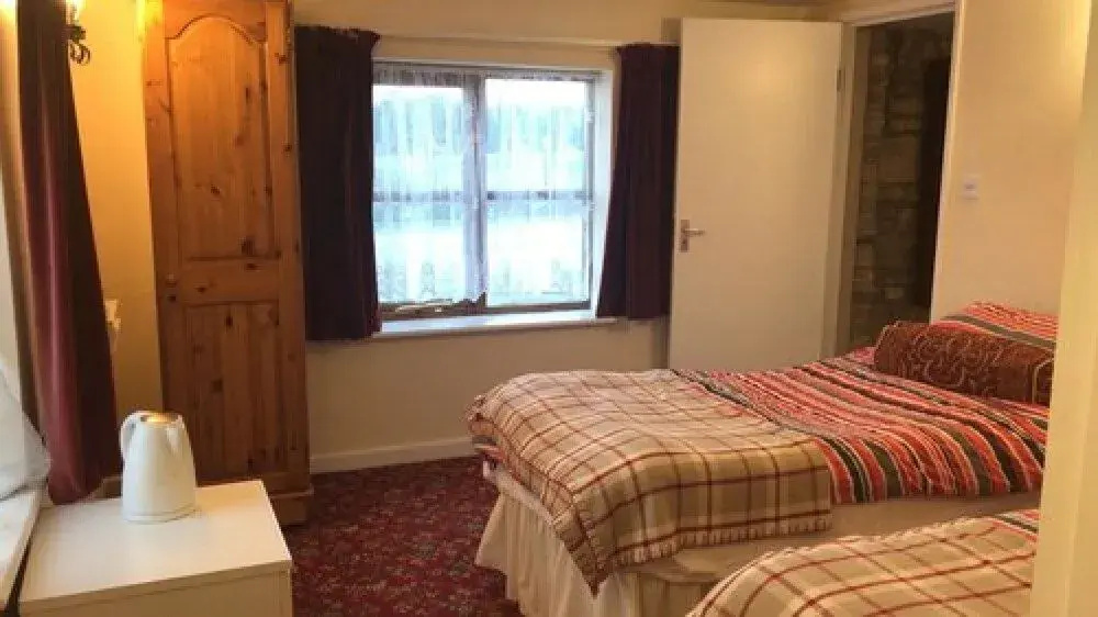The Pecking Mill Inn
