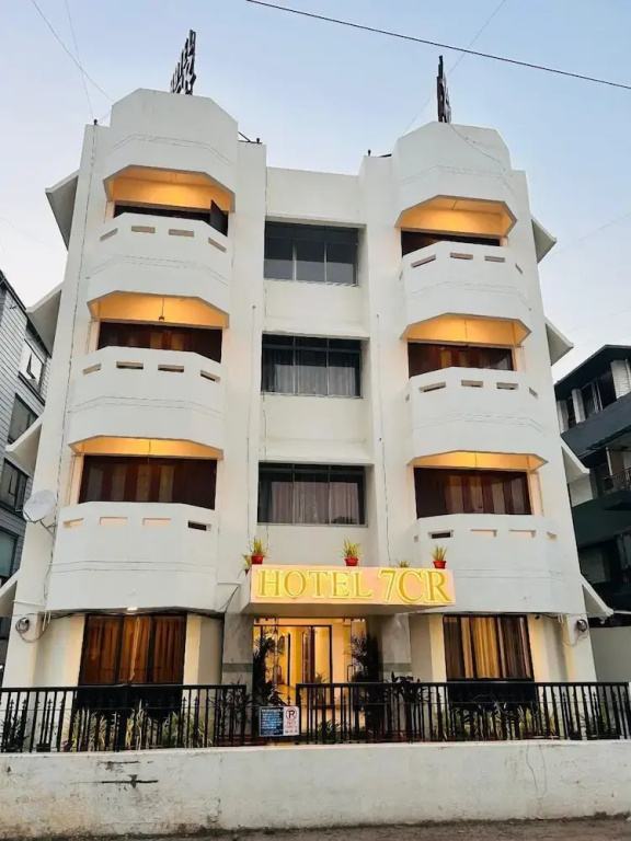 7Cr Hotel