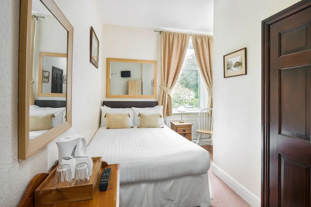 Lincoln Guest House
