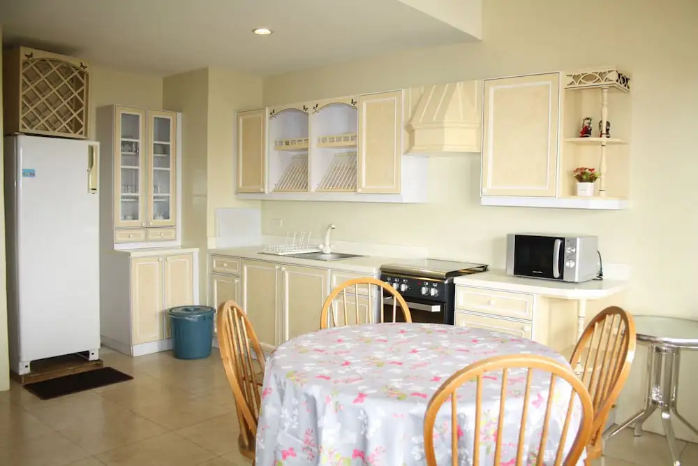 Tagaytay Home by StayHome Asia