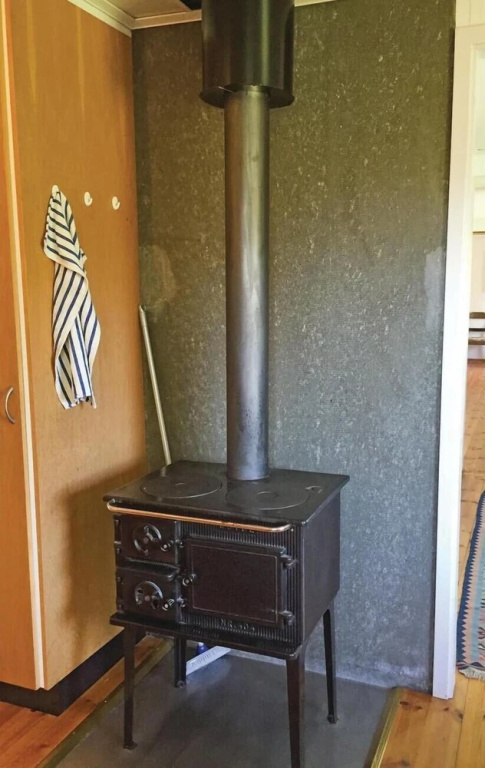 Nice Home in Älmhult With 3 Bedrooms