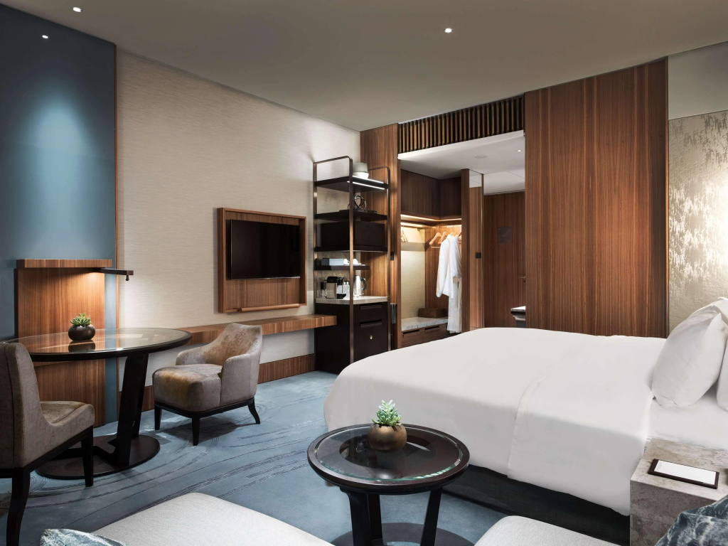 Kerry Hotel Hong Kong by Shangri-la