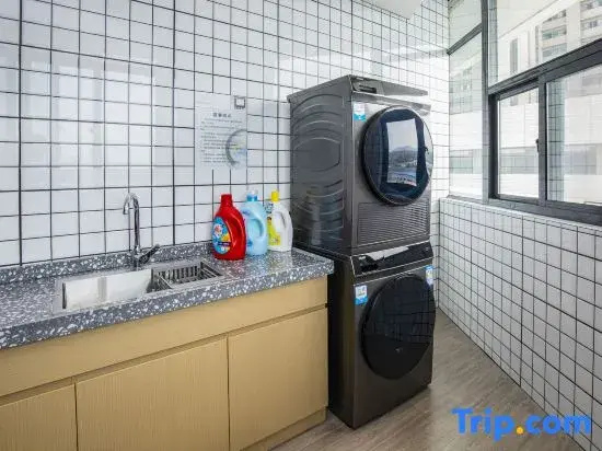 Qingmu Platinum Hotel (Nanjing Maternity and Child Health Hospital Dingjiazhuang Metro Station)