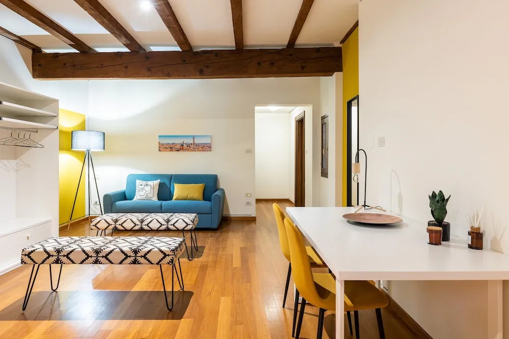 Strada Maggiore Apts by Wonderful Italy