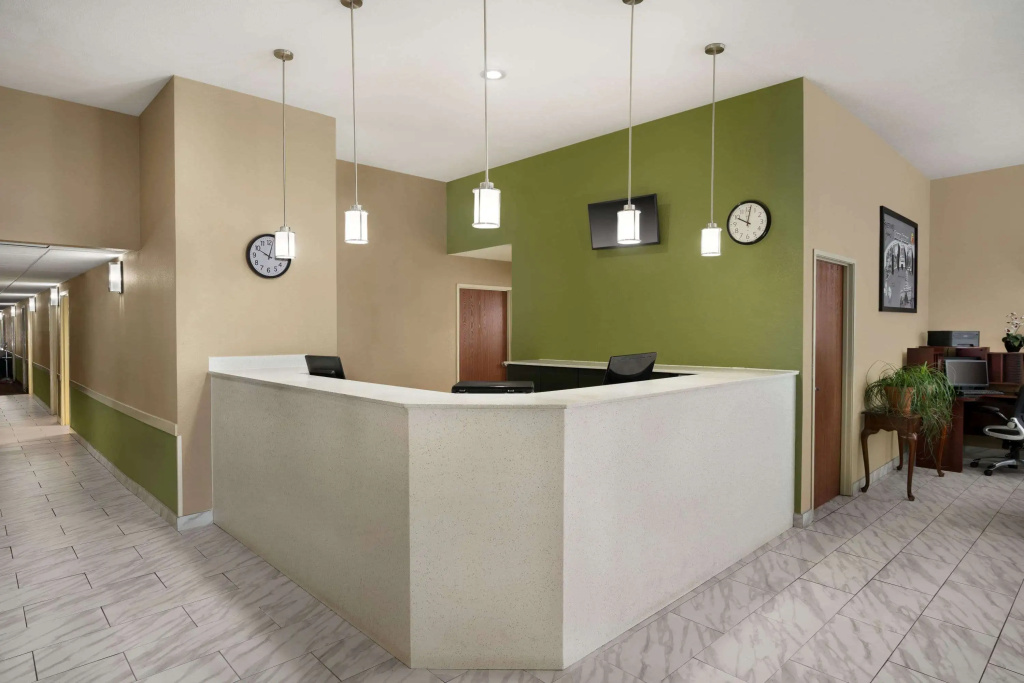 Super 8 by Wyndham S Jordan/Sandy/Slc Area