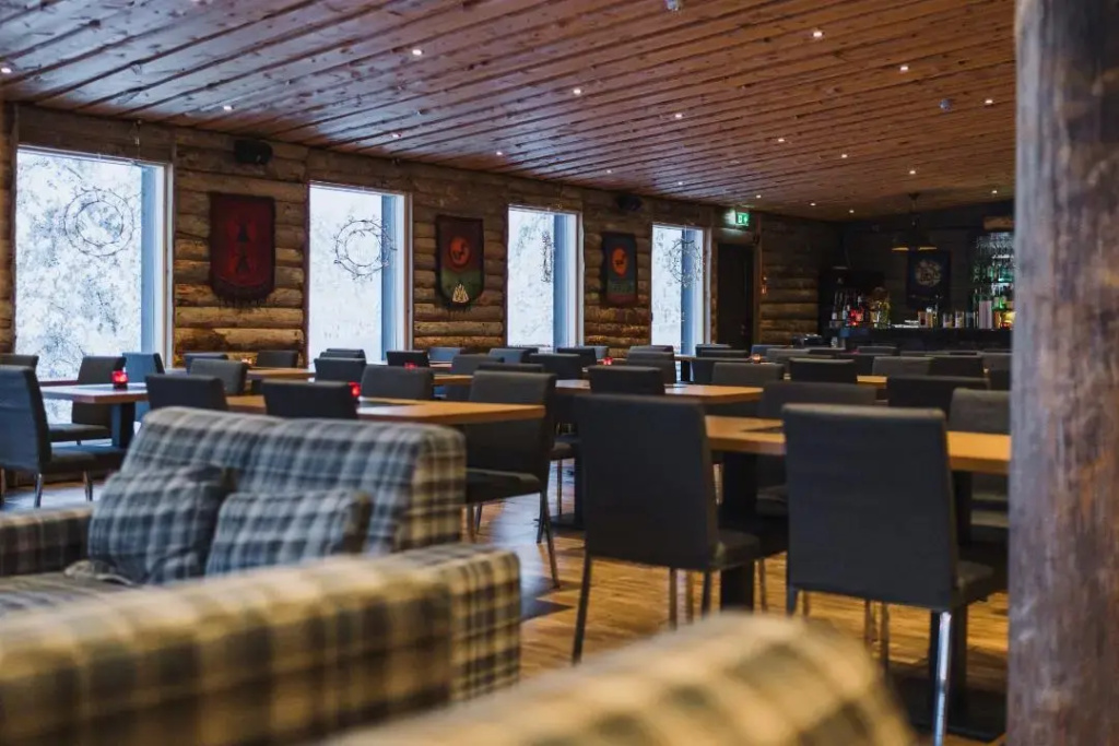 Wilderness Hotel Muotka & Igloos