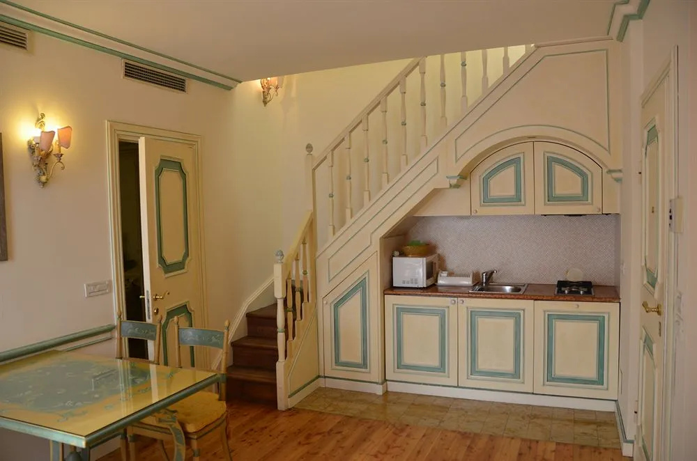Villa Laguna Apartments