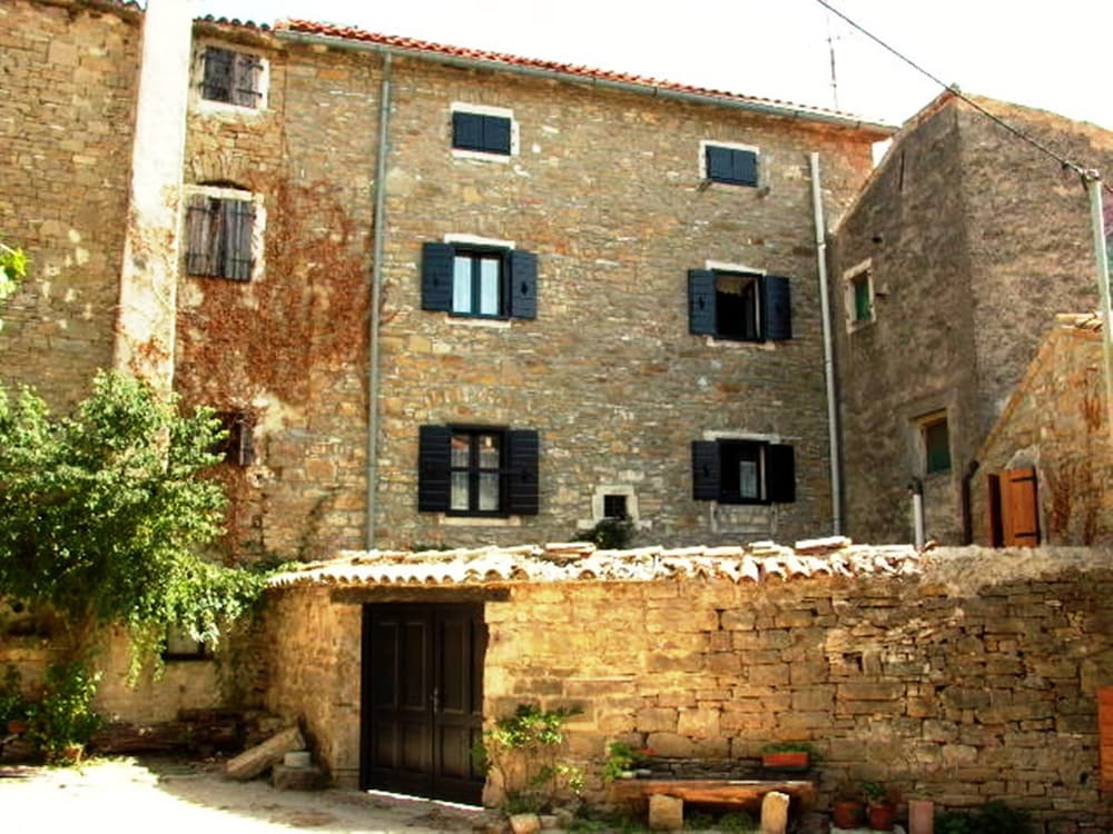 Stone House Heitzler