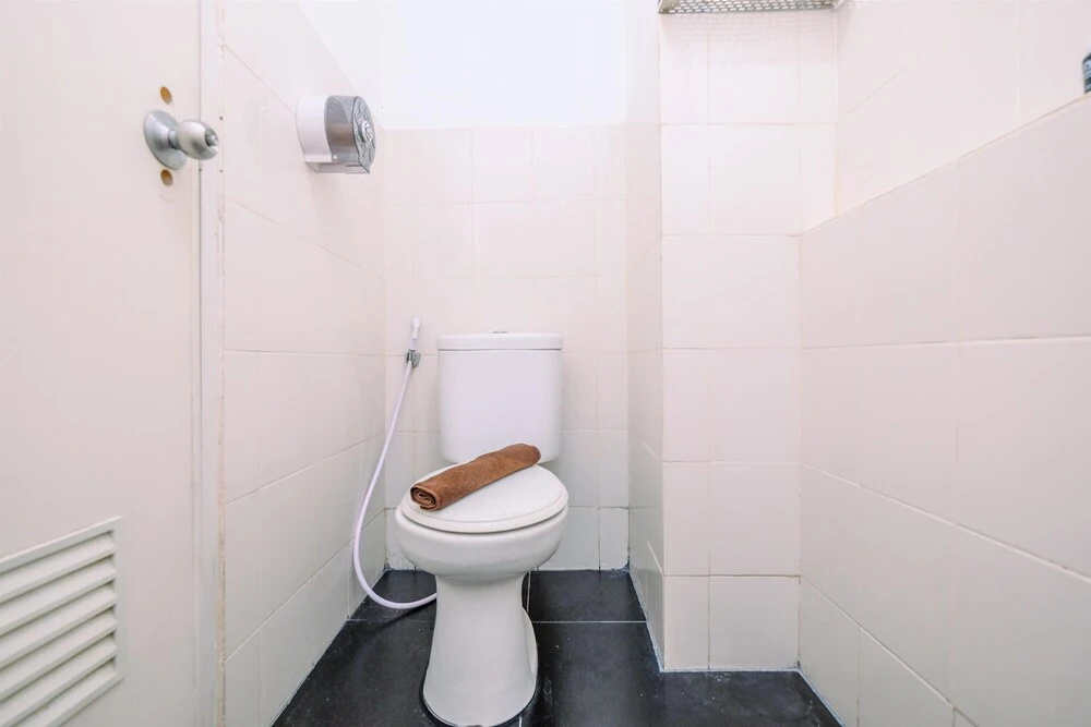 Modern Look 2Br At Bogor Valley Apartment