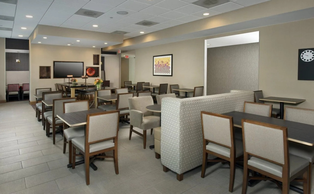 Holiday Inn Express Baltimore at the Stadiums by IHG