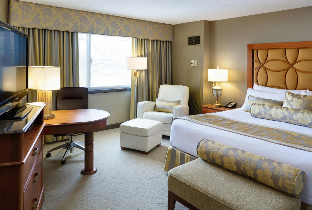 Crowne Plaza Minneapolis West by IHG