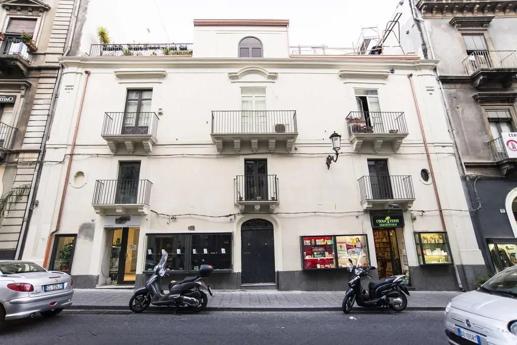 Ampio Appartamento In Via Etnea