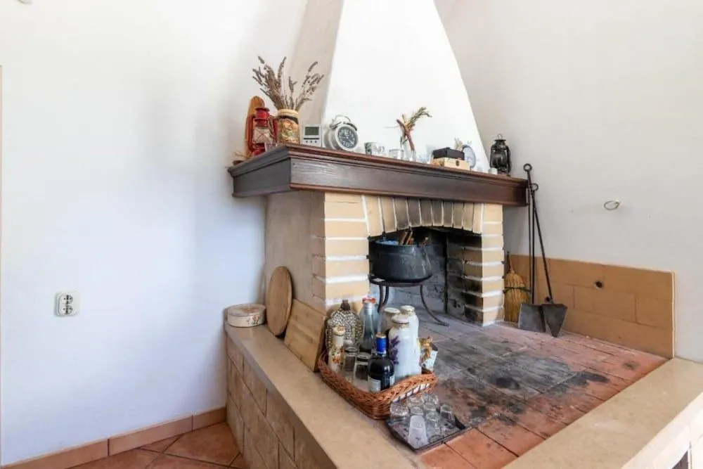 Branko - Large Terrace - H