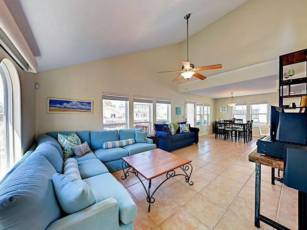 Canal 22108 - 3 Br Home