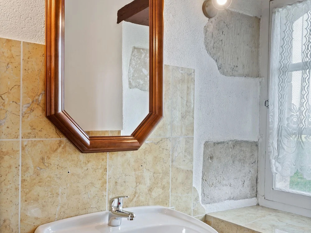 Guest room in a lavish castle in Allier