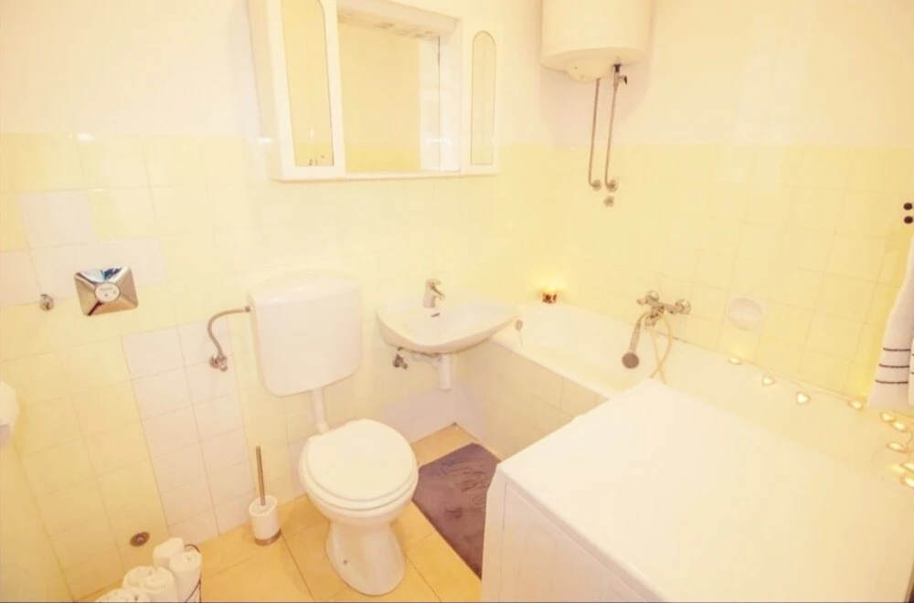 LEILANI -Stunning view apartment near the center!