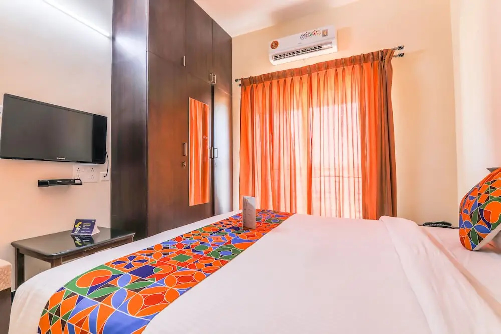 FabHotel Haku Residency