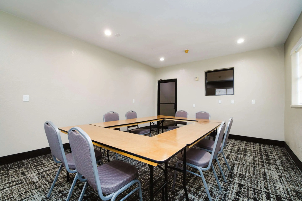Quality Suites Houston Hobby Airport