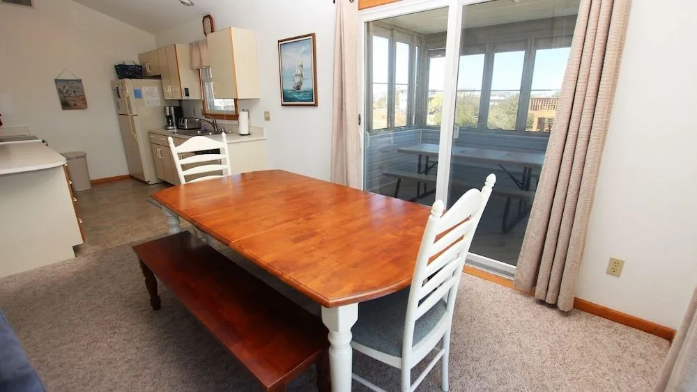 Momma's Happy, Daddy's Broke - 4 Br home by RedAwning