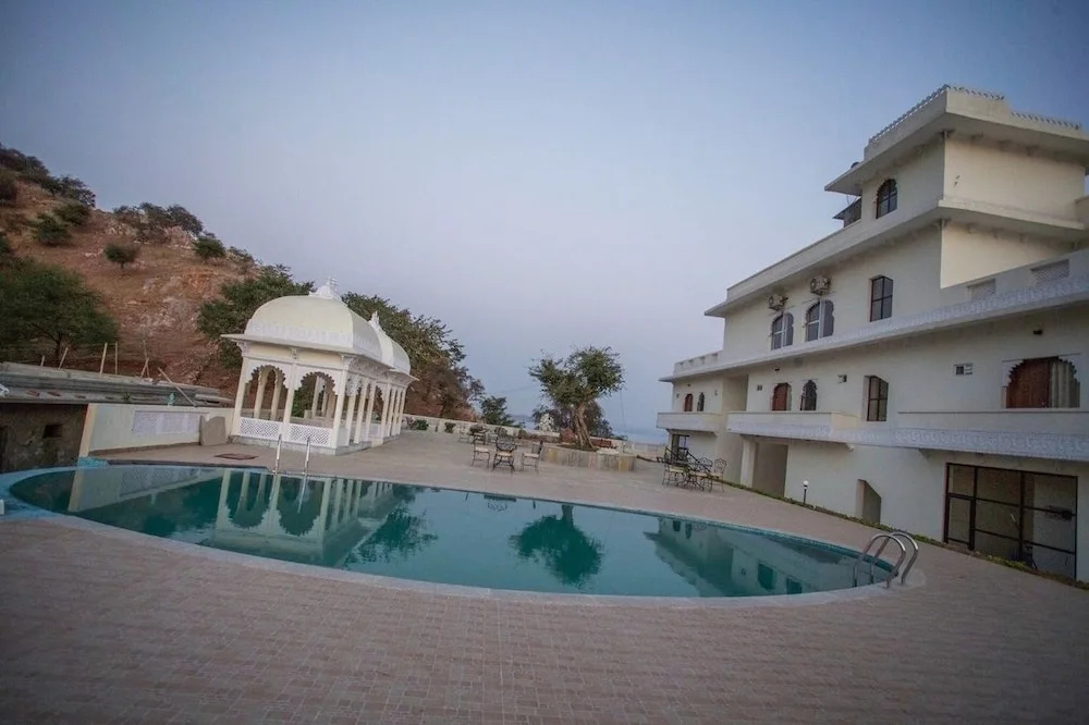Karni Mahal