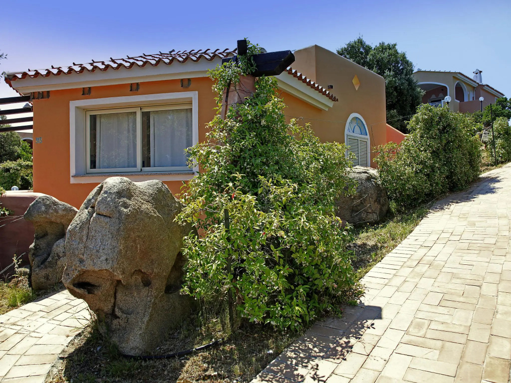 Detached villa with two bathrooms and beautiful sea view