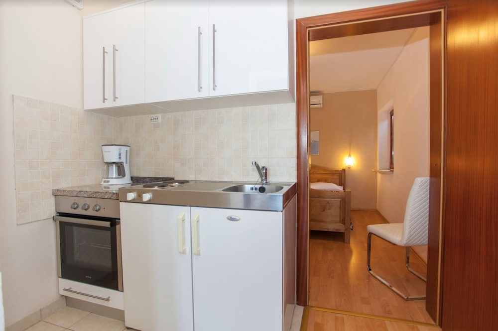 Apartments Beach Side Brela
