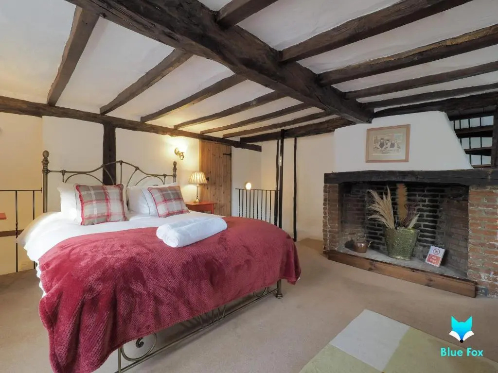 Bere Cottrage -Beamed 400 year old cottage, giving you a taste of the Garden of England