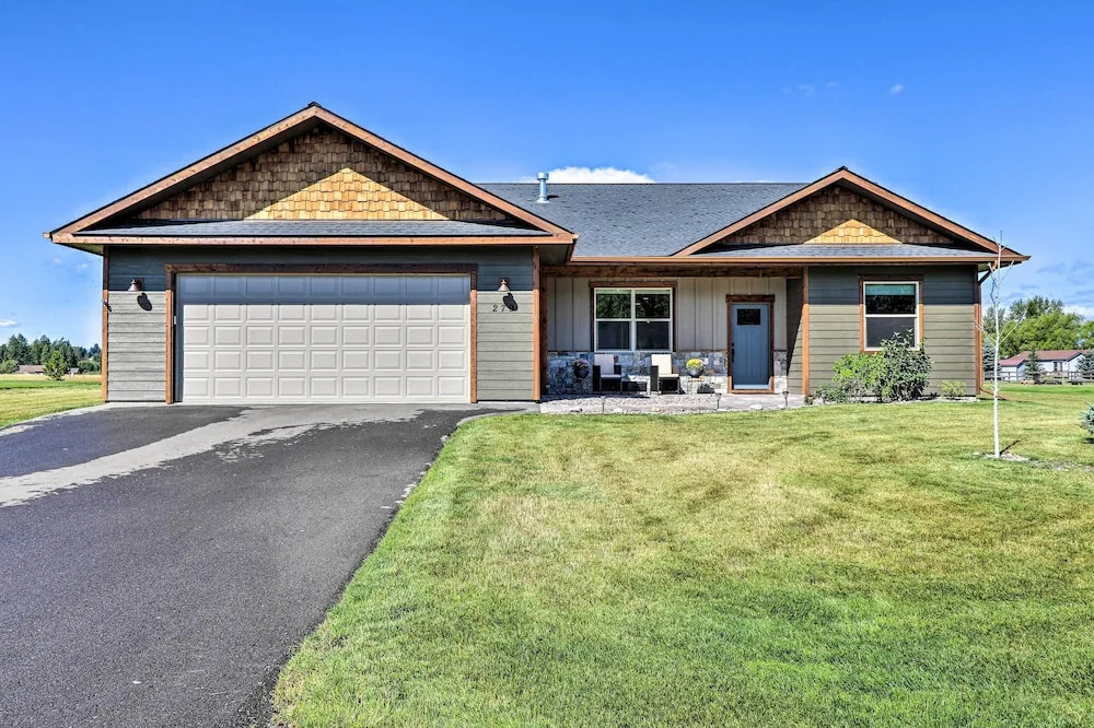 Modern Kalispell Home - 28 Mi to Glacier NP!