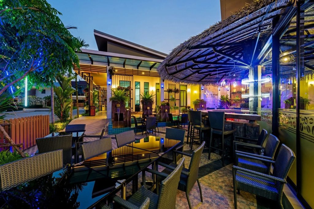 Chalong Miracle Lakeview Resort & Spa