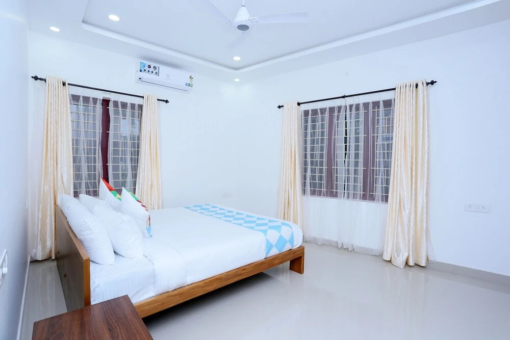 Oyo 24558 Spacious Stay Near Thiruvananthapuram Central Station