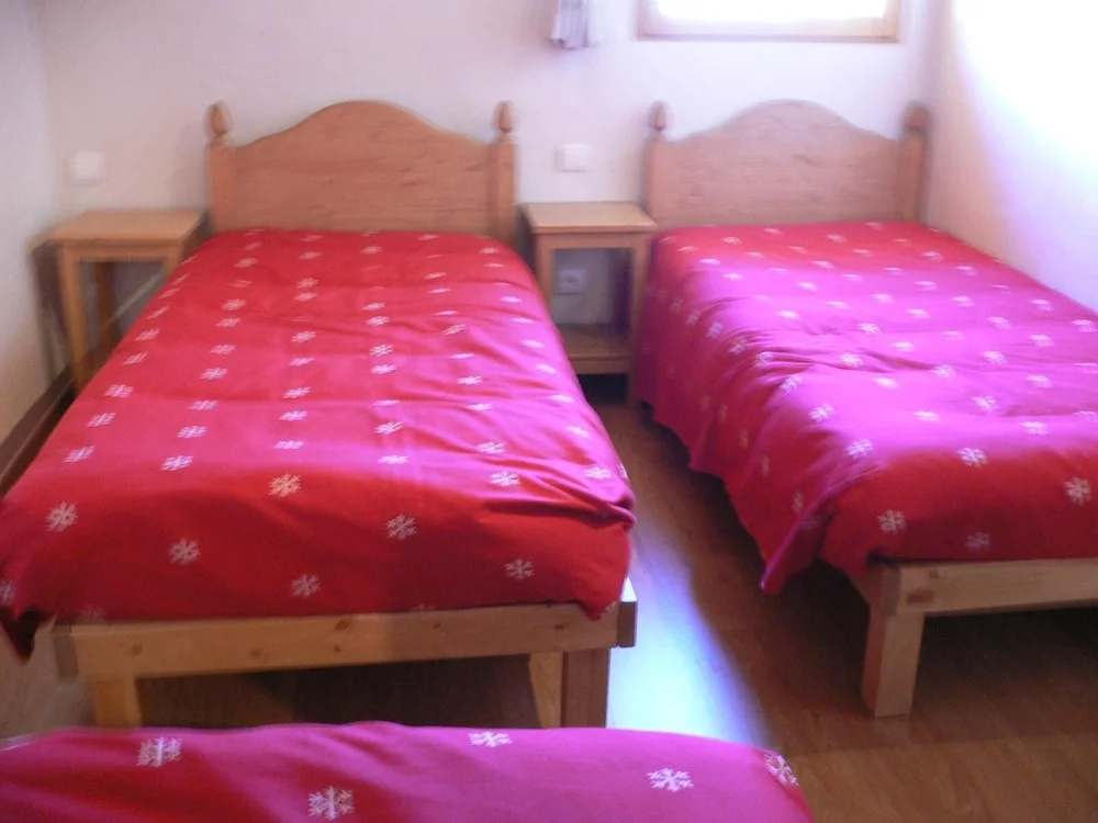 Chalet LES Aiguilles - LE Fourchu : 5 Pièces 10 Personnes / 5 Rooms 10 People