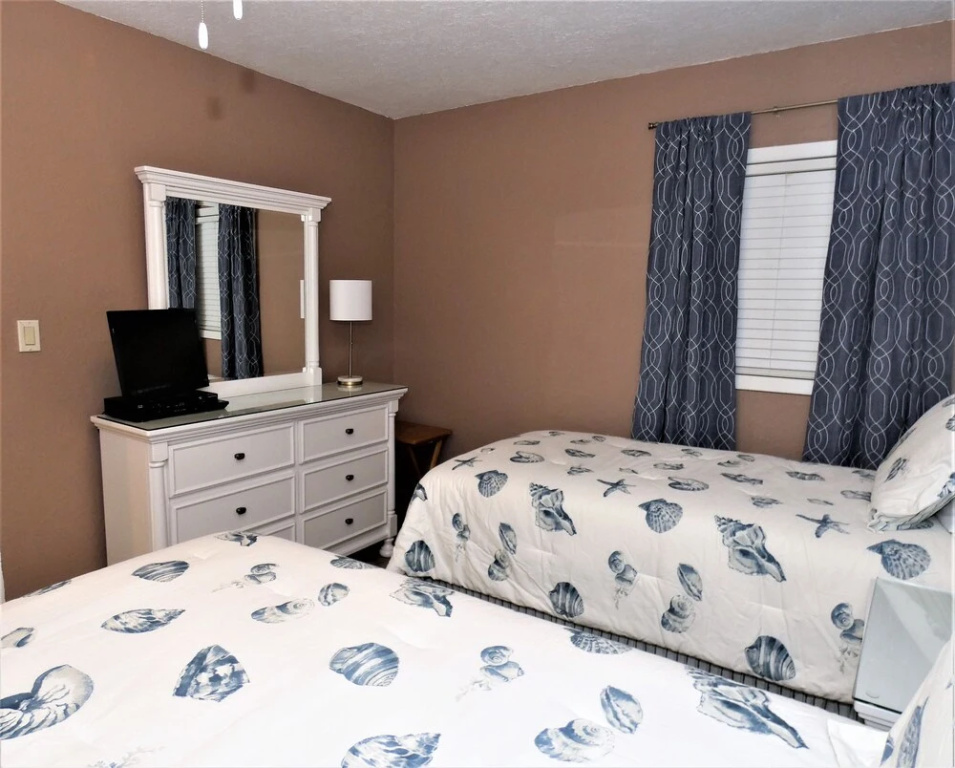 0302 Waters Edge Resort 2 Bedroom Condo by Redawning
