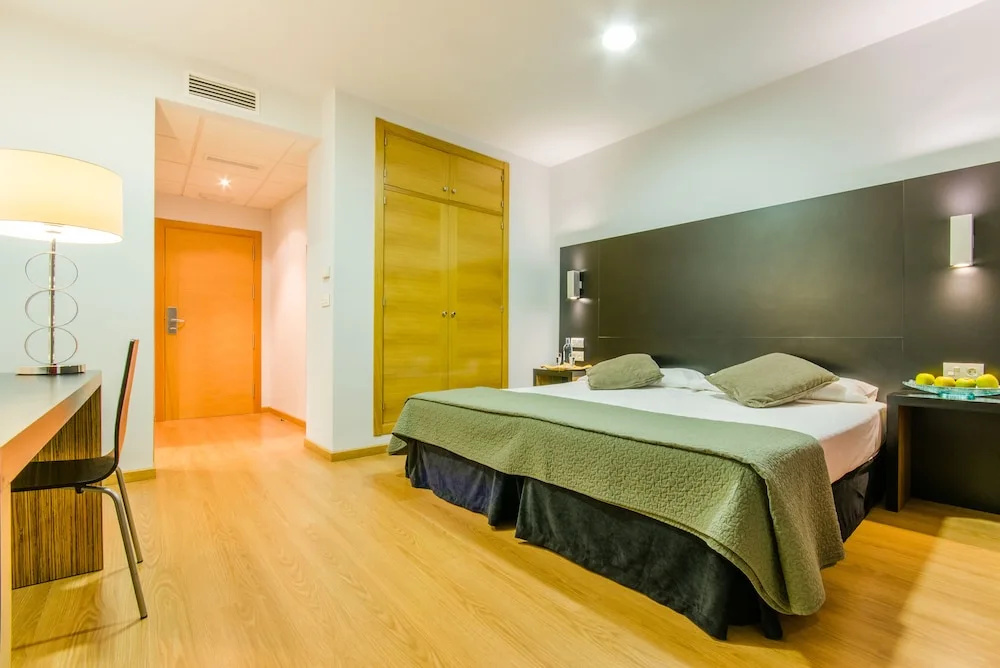Hotel YIT Alcover