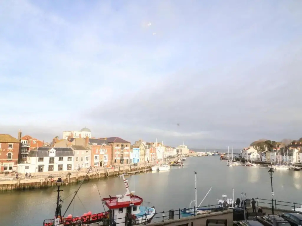 Harbour Watch Apartment 6, Weymouth