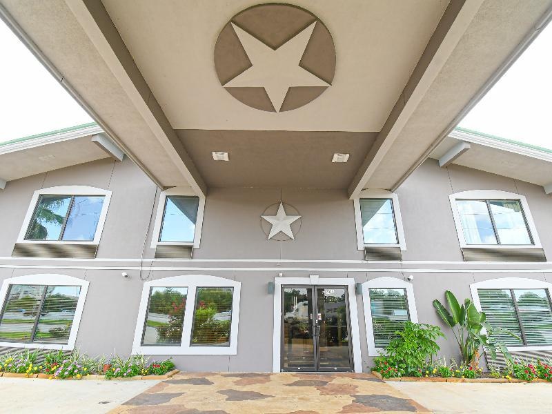 Scottish Inns & Suites Shenandoah Woodlands Mall