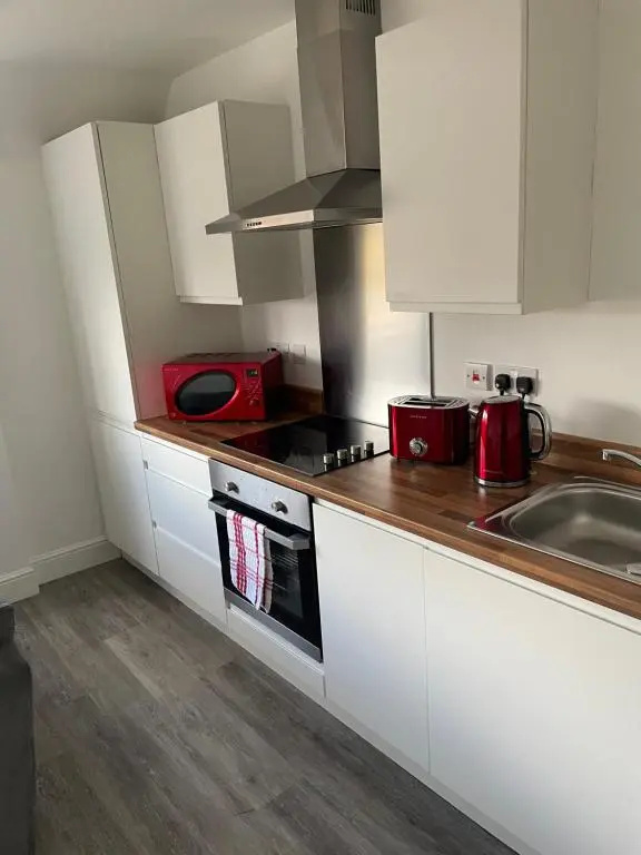 #0410 Lovely one bedroom apartment with free parking