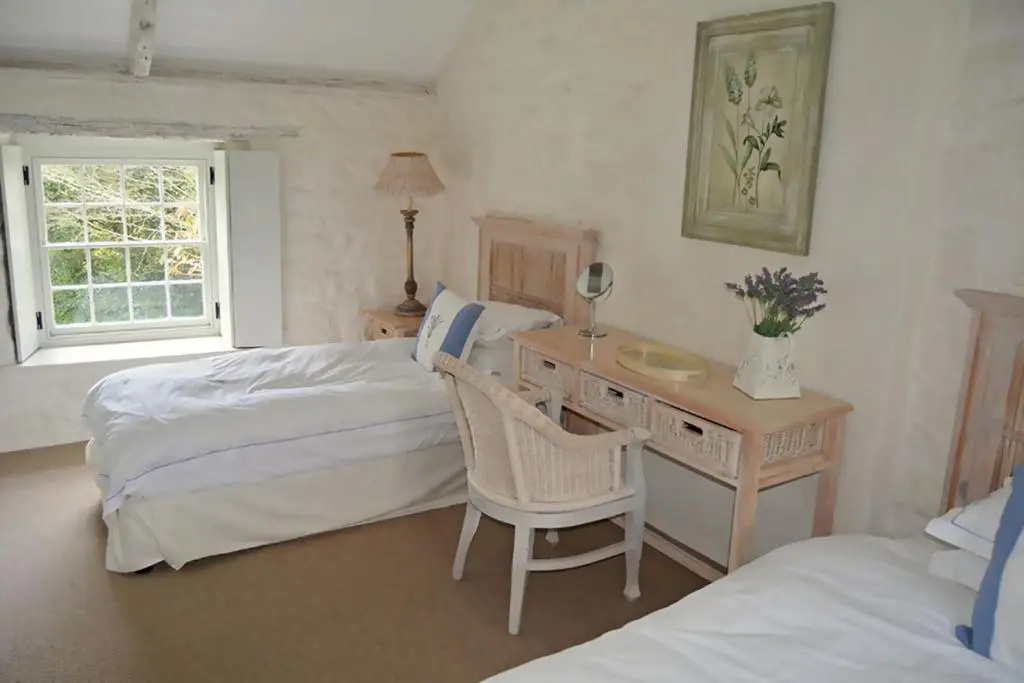Tregaddra Farm B&B