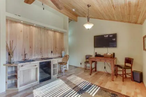 Yellow Rail 10 - Meredith Lodging