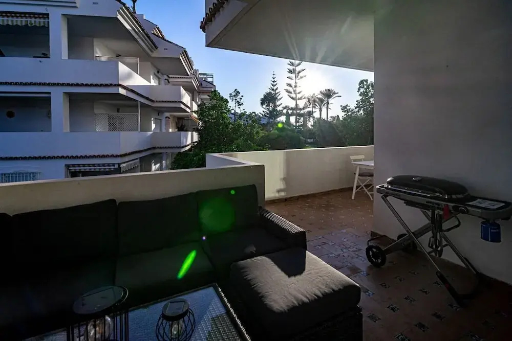 Rg312 - Great 2 Bed Apt, Close to Puerto Banus
