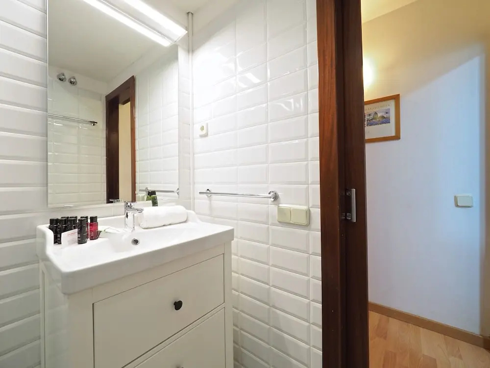 BarcelonaForRent Sant Pau Barcelona Suites