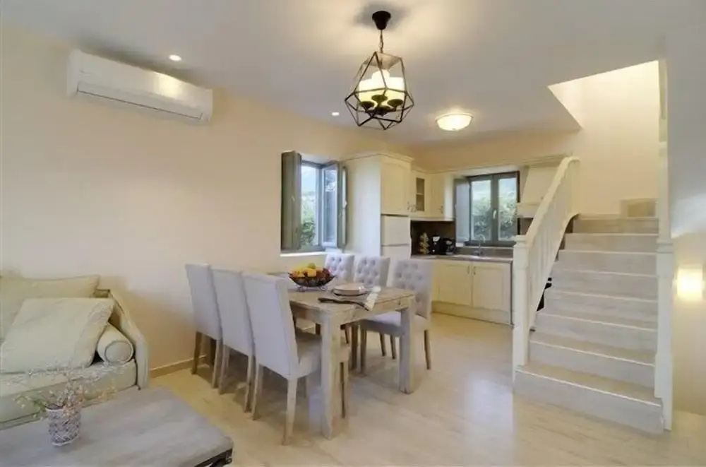 Nikoloudi Estate