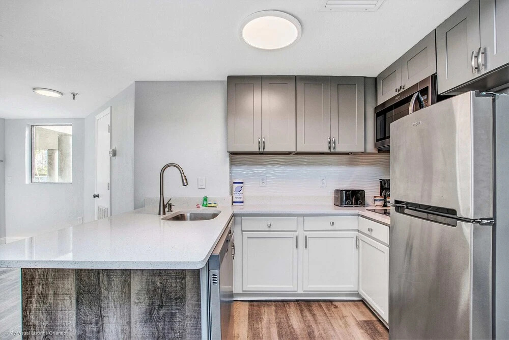 Stylish Condo CDC Standards Private Balcony 2BD 2BA 6en165