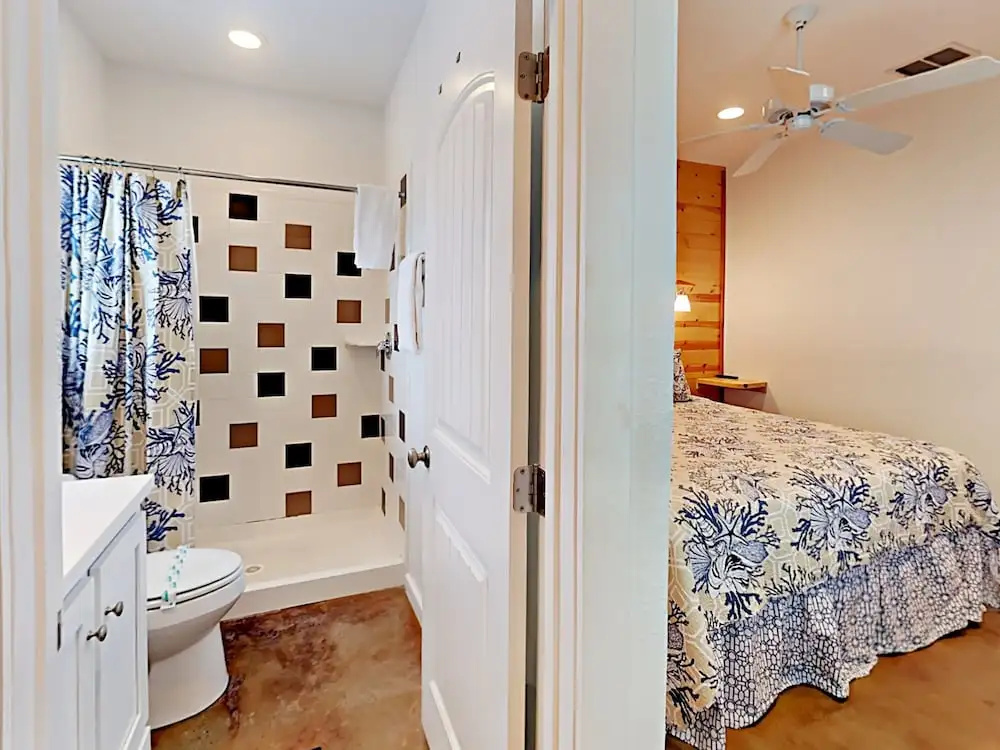 Station Street - 4 Br Townhouse