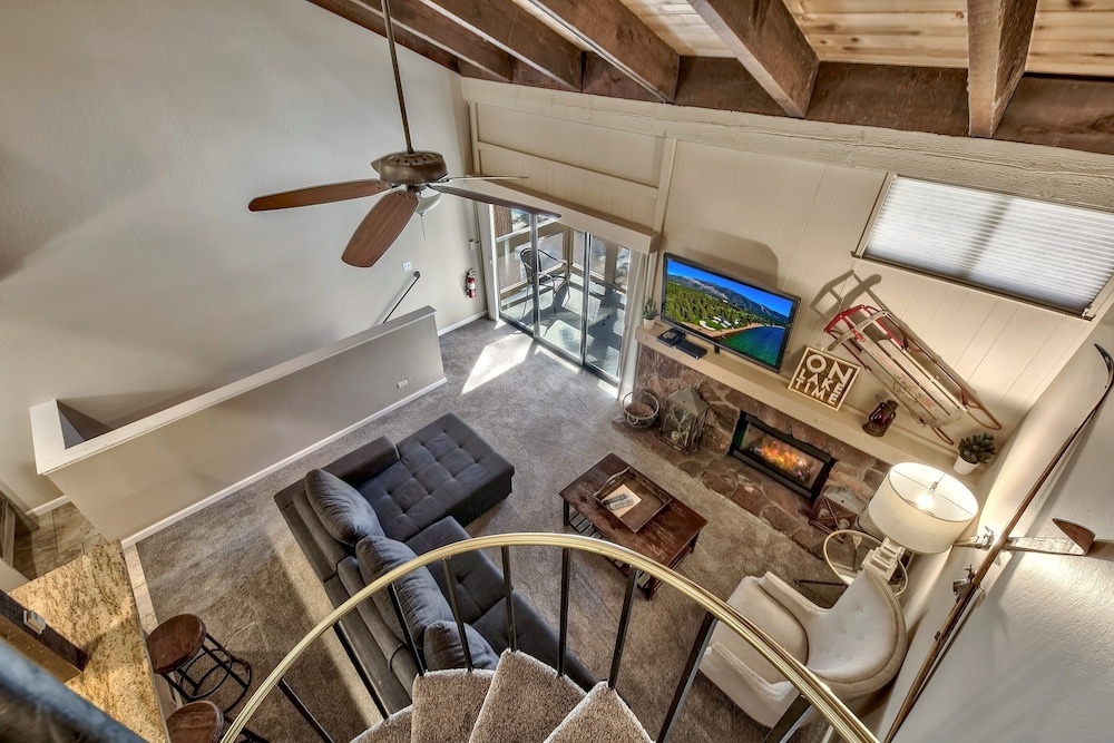 513 Pine Grove