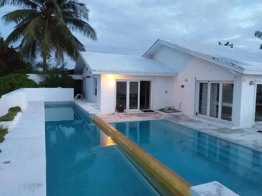 Beach House Hostel