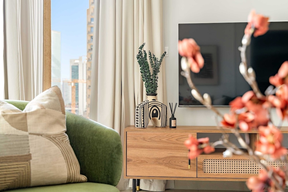 Silkhaus Elite 1bdr at 29 Boulevard Downtown