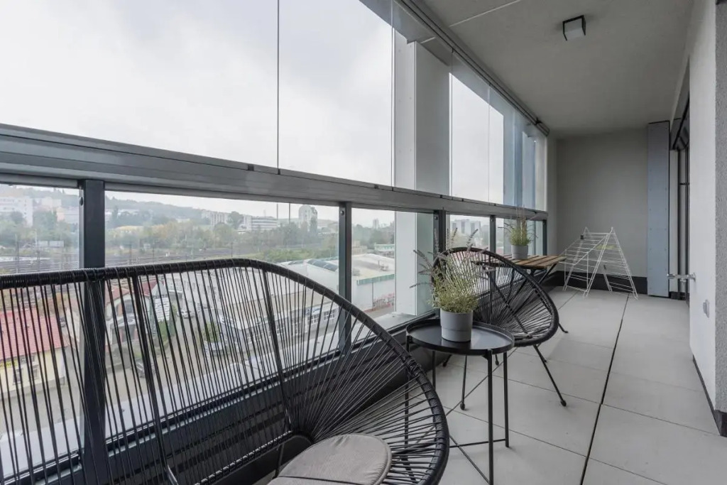 Yellow apartment with PARKING