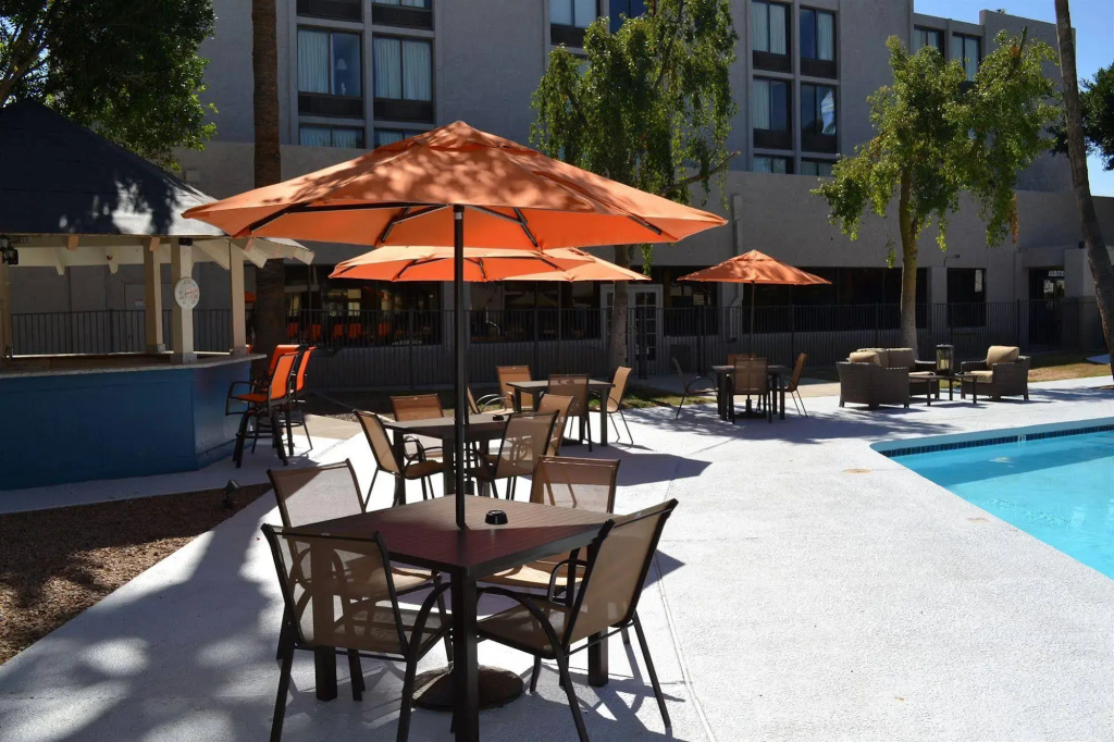 Hotel 502